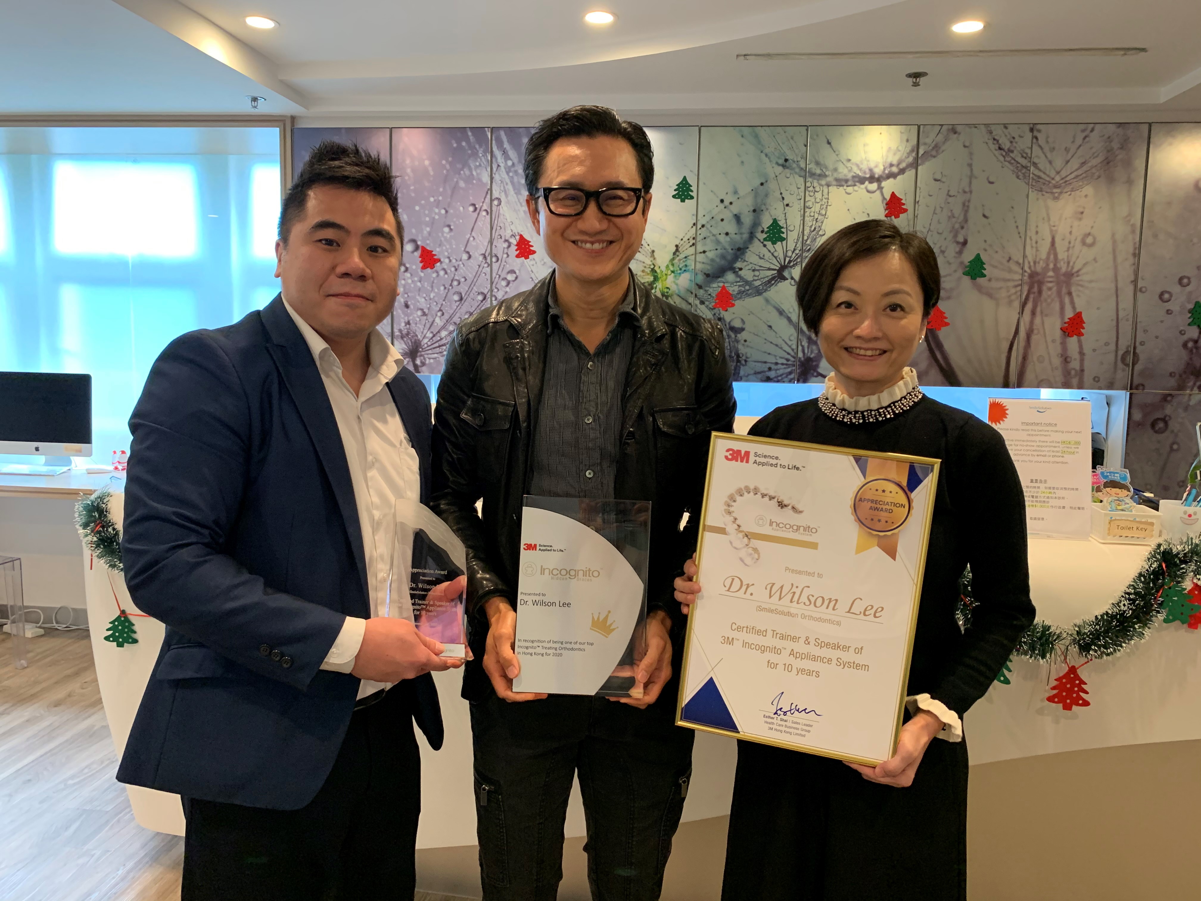 3MHK Oral Care Solutions Division presented Dr Wilson Lee with “2020 Top  User Award” & “10 Years Key Opinion Leader Appreciation Award”