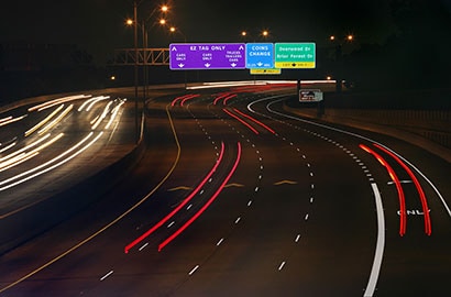 Diamond Grade Retro-reflective road signs